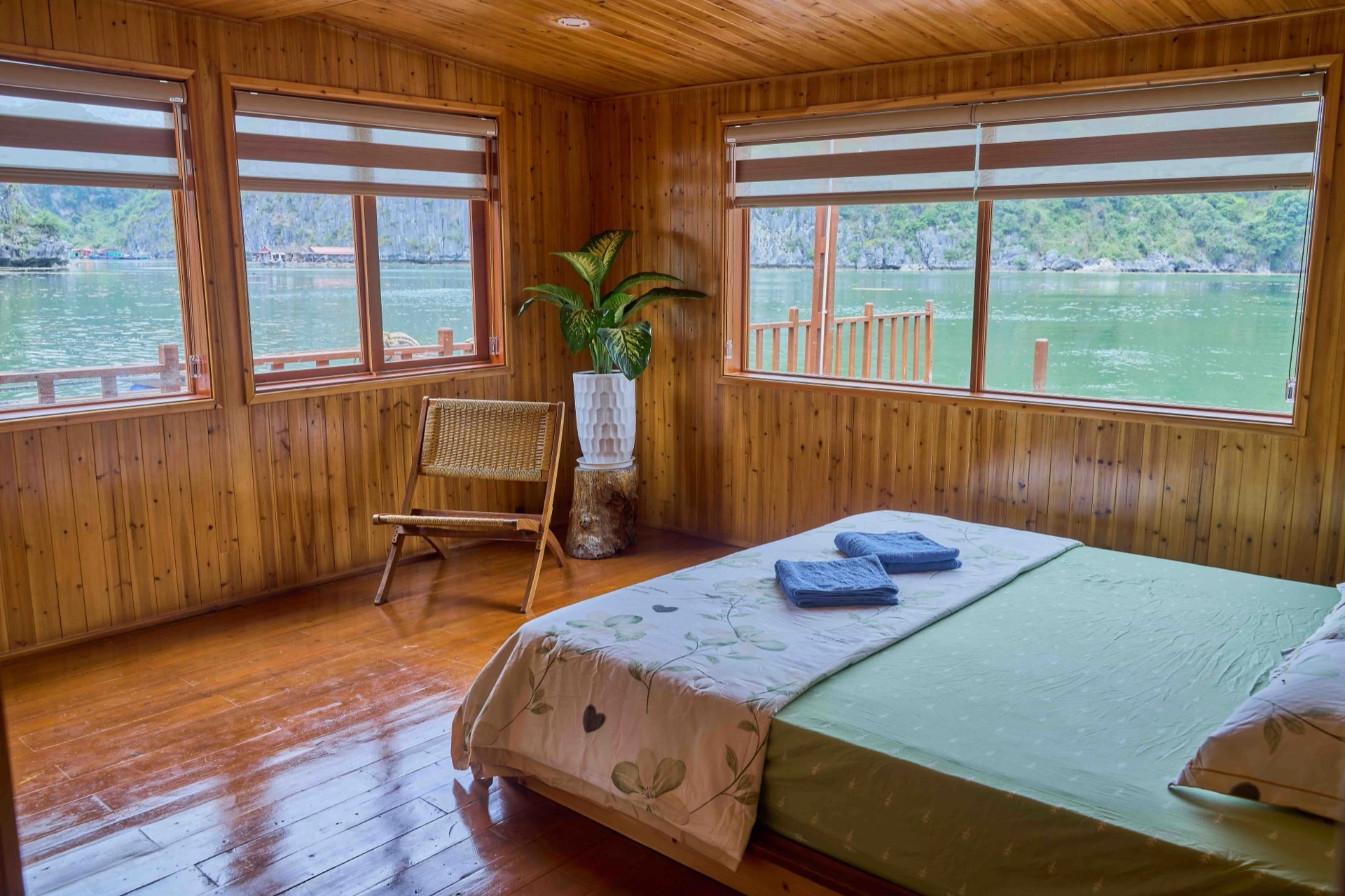 Double Room with Bay View — Room 6
